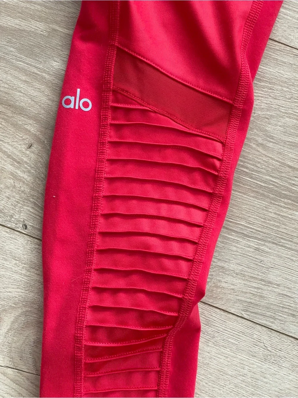 ALO YOGA Size Small Motto woman's leggings